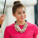 예쁜 <b>두상</b>으로 소화한 유이의 만두머리