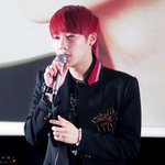 손 예쁘기로 <b>유명</b>한 남자아이돌