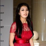 요즘수지얼굴형 왜<b>저럼</b>......