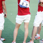 요즘 여자 <b>다리</b>보다 <b>남자다리</b>가 얇지 않나요..