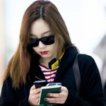 <b>입술</b>색이 부담스러운 여자 연예인.jpg