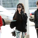 2013년 들어 더 <b>화려</b>해진 박봄 공항패션