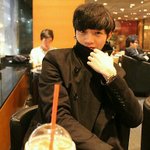 <b>이분</b> 얼짱인가요..???