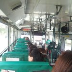 사진 有) 버스에서 이렇게 앉지 좀 마세요.