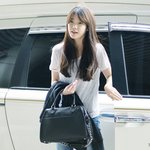 별다르게 꾸민 거 없는데 겁나 <b>청순</b>한 아이유