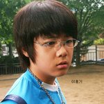 알고보니 <b>아역</b>배우 출신 아이돌