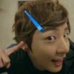 미용실 <b>머리핀</b> 꼽고 귀요미 된 연예인