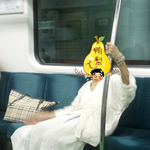 전철안에서 휴대폰 <b>통화</b>하면 때리는 할머니