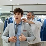 혼자 쇼핑간 줄 알았던 김강우~그의 곁엔 <b>마초남</b>이???