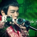 남신 아이돌의 살살 녹는 <b>윙크</b>.jpg