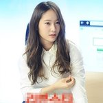 최근 팬싸<b>인회</b>에서 인형 미모 돋는 크리스탈