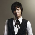 <b>아줌마</b> <b>팬</b>들 몰고 다니는 스타