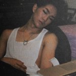 이<b>온유</b> 앉아있는 짤