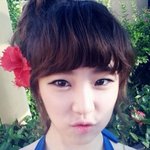 <b>쇄골</b>마저 섹시한 아이돌 셀카