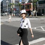 여자들 이런<b>옷</b> <b>입</b>나여 혹시