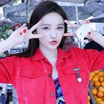 <b>우유</b>에 담궜다 꺼낸 것 같은 강민경 피부