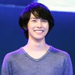 <b>덥수룩</b>한 머리도 안 통하는 미모