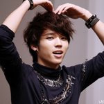 인피니트의 다양한 하트 <b>포즈</b>