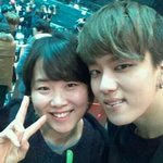 <b>유영재</b>와 사진찍은 누군가