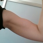 팔뚝근육.ㅠ 여리여리한여자가되고싶음 (수정글)