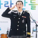 군대 가서 춤<b>신춤</b>왕 될 기세인 이제훈ㅋㅋㅋㅋ