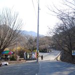 창녕읍을 <b>지나</b> 화왕산 오르는 길목