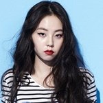 <b>시크</b>한 표정이 매력적인 아이돌