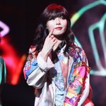 흑발로 돌아온 현아~