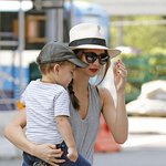 엄마 미란다커랑 오랜만에 만나서 신난 <b>플린</b> 블룸