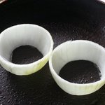 평범한 계란 <b>후라이</b>를 뭔가 더 맛있고 '있어보이게' 먹고 싶을때...