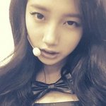 <b>매혹적</b>인 눈빛날리는 아이돌
