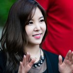 얼굴만 보면 되게 <b>통통</b>할 것 같은 레이나