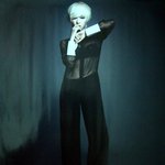 뭘해도 남다른 이연희의 <b>은발</b> 숏컷 변신