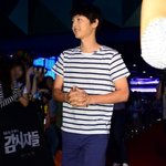 얼굴에 <b>수염</b> 자국도 없는 송중기...
