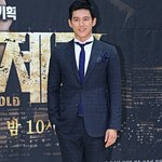 품절남이 이렇게 자꾸 잘생겨져도 되는겅미..