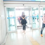 인천공항에서 직접 본 전지현, 진짜 급이다른 우아함.