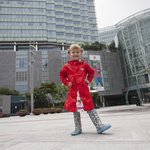 거리에서 우연히 만난 외국인 <b>레인</b>패션 종결자 모녀