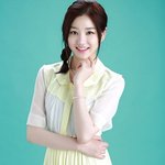 잡티 하나 없는 이유비의 피부