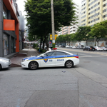 유모차 끌고가시던 아주머니가 <b>다른길</b>로 돌아가십니다
