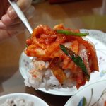 홈쇼핑에서 김치 샀는데 엄마 김치보다 맛있는 거 같아요;;;