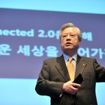 <b>kt</b> 출범 4년, 이석채 회장 "<b>kt</b> 완성도는 아직 70%"