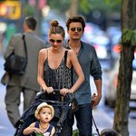 간만에 단체로 나들이 나온 <b>플린</b>이네 집 식구들