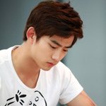 <b>대본</b> 삼매경에 빠진 아이돌들