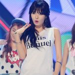 <b>기본템</b>만 입고도 핫한 현아 몸매