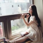 <b>청순</b>한 일본 화보속 아이유
