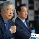 <b>kt</b>이석채 회장이 아마 야구를 살리기 위해 mou를 체결했네여~