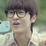 광고속이분누구예요??
