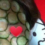 요즘 피부가 많이 꺼칠하던데 <b>오이</b>팩 해줬어요!