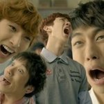 자고 일어나보니까 <b>발톱</b>에 초콜릿묻어있음ㅅㅂ
