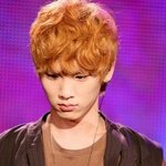 불만있어 보이는 아이돌의 귀여운 <b>표정</b>